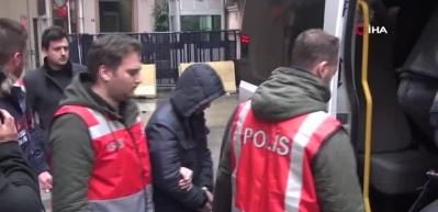 Reklam panosundaki fig&uuml;rle ilgili g&ouml;zaltına alınan 6 kişi adliyeye sevk edildi