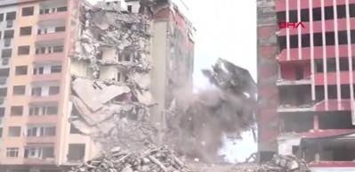 Rize'de b&uuml;y&uuml;k risk, yıkımda ortaya &ccedil;ıktı