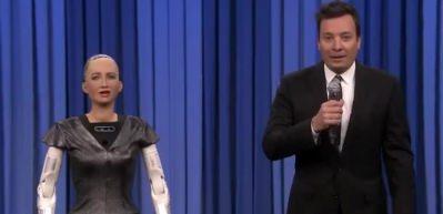 Robot Sophia ile Jimmy Fallon d&uuml;et yaptı