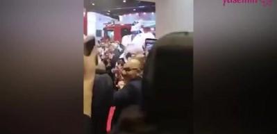 Robotlar dansları ile insanlara taş &ccedil;ıkardı!