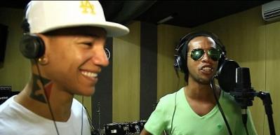 Ronaldinho &uuml;lkesi i&ccedil;in mikrofon başına ge&ccedil;ti!