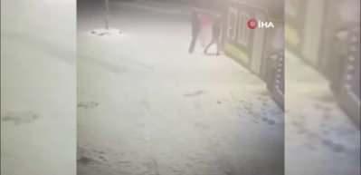 Rusya'da 3 kişi havai fişek dükkanını havaya uçurdu