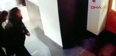 Rusya’da alkol satmadığı için garson kadını dövdü