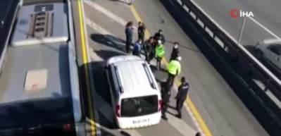 Avcılar'da metrob&uuml;s yayaya &ccedil;arptı!