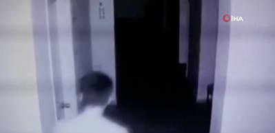 Sağlık ocağından hırsızlık kamerada