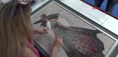  Sahilin taşı tablo oldu