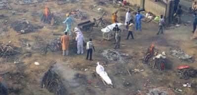 Salgın Hindistan'da kontrolden &ccedil;ıktı! &Uuml;rk&uuml;ten g&ouml;r&uuml;nt&uuml;ler