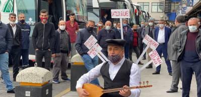 Sanat&ccedil;ı Aydın Aydın&rsquo;dan &ccedil;arpıcı eylem