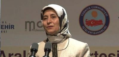 Sare Davutoğlu, sempozyumda konuştu