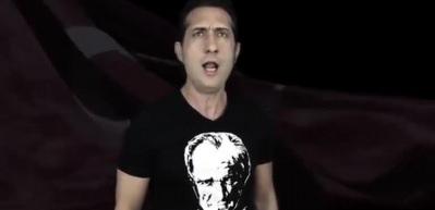 Şarkıcı Kıra&ccedil;'ın seslendirdiği Vatan Marşı'na tam not!