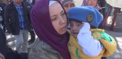 Şehidin eşi, oğlunu 'hepsi şaka' diye teselli etti
