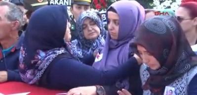  Şehit Astsubay, 5 bin kişinin katıldığı t&ouml;renle toprağa verildi
