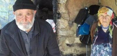 Şehit babası yanan evi i&ccedil;in yetkililere seslendi