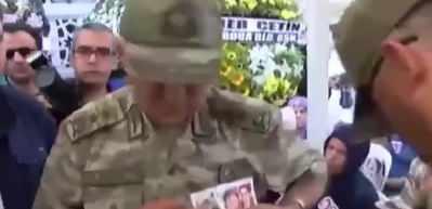 Şehit Korgeneral Osman Erbaş'ın FET&Ouml;'c&uuml; hainlere g&ouml;sterdiği unutulmaz tepki