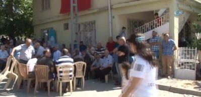 Şehit nişanlısının ağıdı y&uuml;rek par&ccedil;aladı