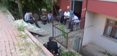 Şehit Uzman &Ccedil;avuş Mehmet Ko&ccedil;ak'ın evine ateş d&uuml;şt&uuml;