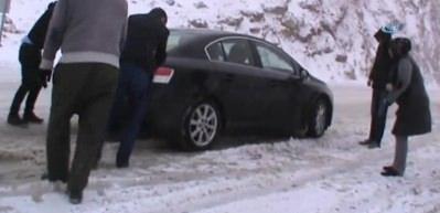 Seydişehir-Antalya karayolunda trafiğe kar engeli