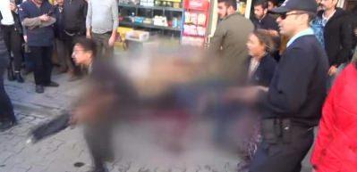 Seyyar mısır satıcıların bı&ccedil;aklı kavgası cinayetle bitti