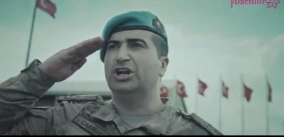 Sinan Ak&ccedil;ıl'dan Askerlere &ouml;zel klip