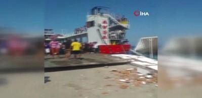 Feribot iskeleye &ccedil;arptı: 4'&uuml; &ccedil;ocuk 7 yaralı