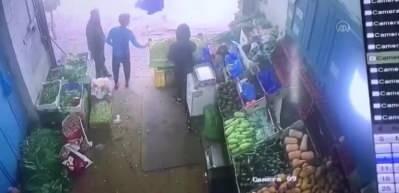 İsrail zulm&uuml; bitmek bilmiyor! Filistinli &ccedil;ocuğu g&ouml;z&uuml;nden vurdular!