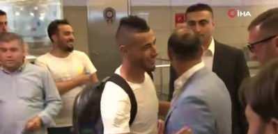 Son dakika haberi: Galatasaray, Belhanda ile yollarını ayırdı