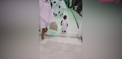 Sosyal medyada rekor kırdı! K&uuml;&ccedil;&uuml;k &ccedil;ocuğun Hac ibadeti