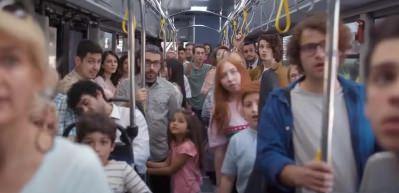 Sosyal medyada ses getiren Orhan Gencebay deodorant reklamı!