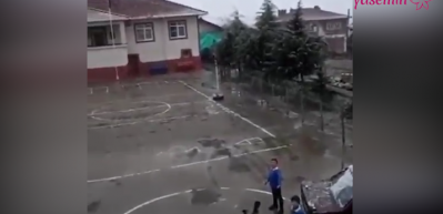Sosyal medyayı yıktı! K&uuml;&ccedil;&uuml;k yaşta keskin nişancı...