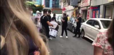 Sosyal mesafe kuralları hi&ccedil;e sayıldı! Esenler'de gelin alma, 'Sokak d&uuml;ğ&uuml;n&uuml;ne' d&ouml;nd&uuml;