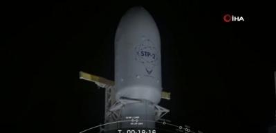 SpaceX roketi okyanusa &ccedil;akıldı