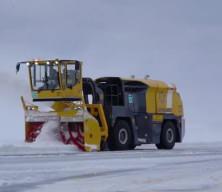 İstanbul havalimanında karla mücadele çalışmaları sürüyor