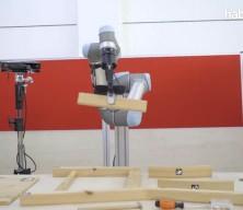 Yapay zekalı "kalfa robotlar" fabrikalarda göreve hazır