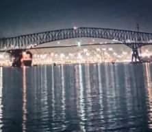 ABD'de korku dolu o anlar! Köprü yıkıldı, araçlar suya gömüldü...