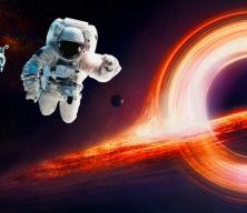 Bir kara deliğin içine düşerseniz ne olur? İşte NASA'nın paylaştığı o görüntüler...