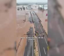 Brezilya'da sel: Porto Alegre Havalimanı sular altında kaldı