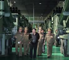 Kuzey Kore lideri Kim Jong-Un’dan silah fabrikalarına denetleme