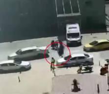Tokat'ta kadın polis memuruna saldırı! Koşarak yumruk attı