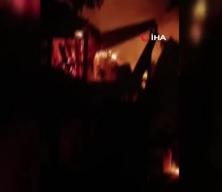 Sivas’ta korkutan yangın: Alev alev yanan ev kül oldu