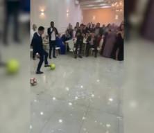 Damatın futbol toopu ile hareketleri şaşırttı