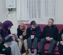 Bakan Yerlikaya'dan taziye ziyareti: Cumhurbaşkanı Erdoğan şehit ailesiyle g&ouml;r&uuml;şt&uuml;