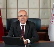 Hazine ve Maliye Bakanı Şimşek grafiklerle 2025'in muhasebesini yaptı