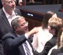 İsrail'in aşırı sağcı partisi Yahudi G&uuml;c&uuml;'nden, ezan okunmasının yasaklanmasını &ouml;ng&ouml;ren yasa tasarısı