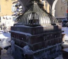 T&uuml;rkiye&rsquo;nin en soğuk yeri Erzurum oldu, &ccedil;eşmeler buz tuttu