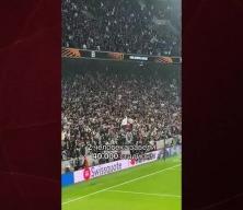 Beşiktaş tribünlerini şaşkınlıkla izledi! "Sadece iki kişi neler yapıyor"