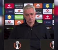 Jose Mourinho'dan muhabire bomba tepki! Sosyal medyayı salladı