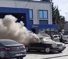 Farı yanmadığı için muayeneden geçemeyen adam arabasını ateşe verdi