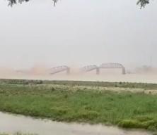 7,7’lik deprem fena vurdu! Gökdelen inşaatı çöktü, havuz taştı, ikonik Awa Köprüsü yıkıldı