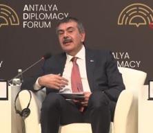 Milli Eğitim Bakanı Yusuf Tekin: "Müfredatımızı sık değiştirmeliyiz, yoksa çağı ıskalarız"