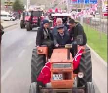 Özgür Özel’den Yozgat’ta traktör şovu: “Bedava traktör” vaadi yeniden gündemde